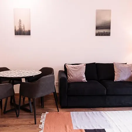 B 204, In The Heart Of Apartment